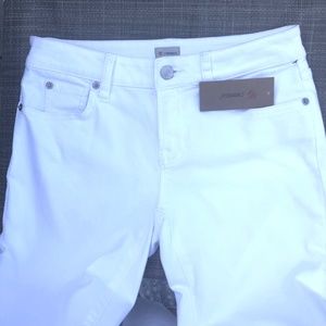 NWT Cremieux True White Skinny Jeans